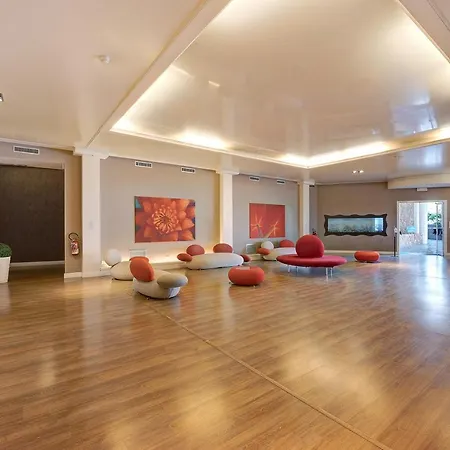 Modus Vivendi 406 Apartmanhotel San Remo