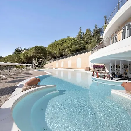 Modus Vivendi 406 4* サンレモ